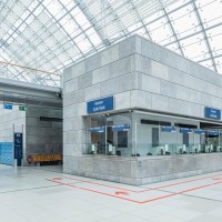 Servicebereich in der Eingangshalle Servicebereich in der Eingangshalle