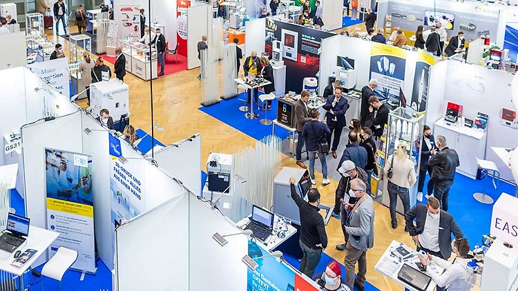 Messestände auf der Zahntechnik plus