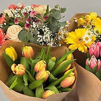 Bunte Blumensträuße auf der Floriga in Leipzig