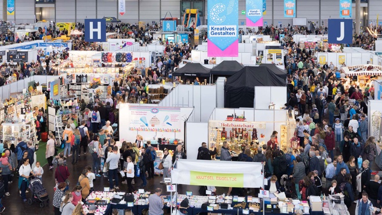  Hobbymesse Leipzig: Blick in die Ausstellerhalle mit Kreativwelt