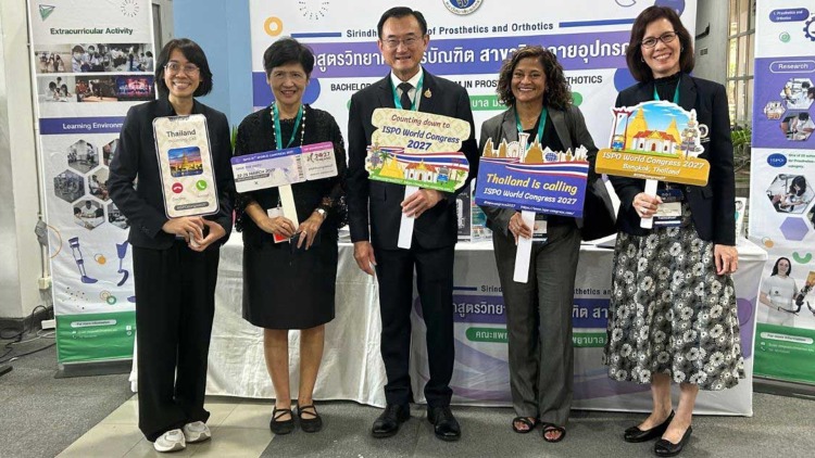 Thailand bereitet sich auf ISPO 2027 vor: Vertreterinnen und Vertreter der thailändischen P&O- und Rehabilitations-Community, der ISPO und des World-Congress-Teams arbeiten gemeinsam daran, die globale Community im März 2027 in Bangkok willkommen zu heißen. V.r.n.l.: Sirirat Seng-iad, Nisarat Opartkiattikul, Apichat Asavamongkolkul, Sandra Ramdial und Gulapar Srisawasdi. Foto: ISPO International