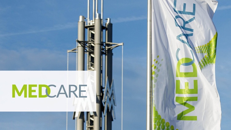 Fahne der medcare mit Messeturm